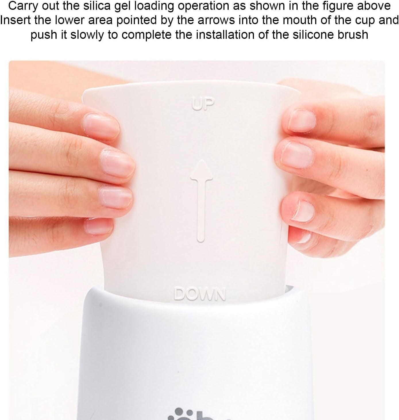 Mini Limpia Patas Portátil de Silicona para Perros Pequeños – Vaso Limpiador Compacto Antibarro con Cerdas Suaves y Diseño Antideslizante